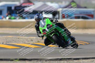 media/Oct-09-2022-SoCal Trackdays (Sun) [[95640aeeb6]]/Turn 2 (1110am)/